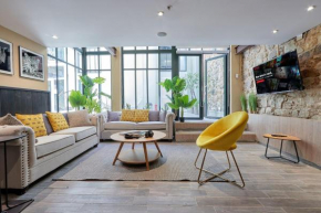 AmazINN Places Casco Viejo Design Pool X